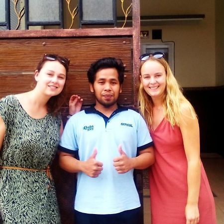 Griya Nelwan Guest House Malang Esterno foto